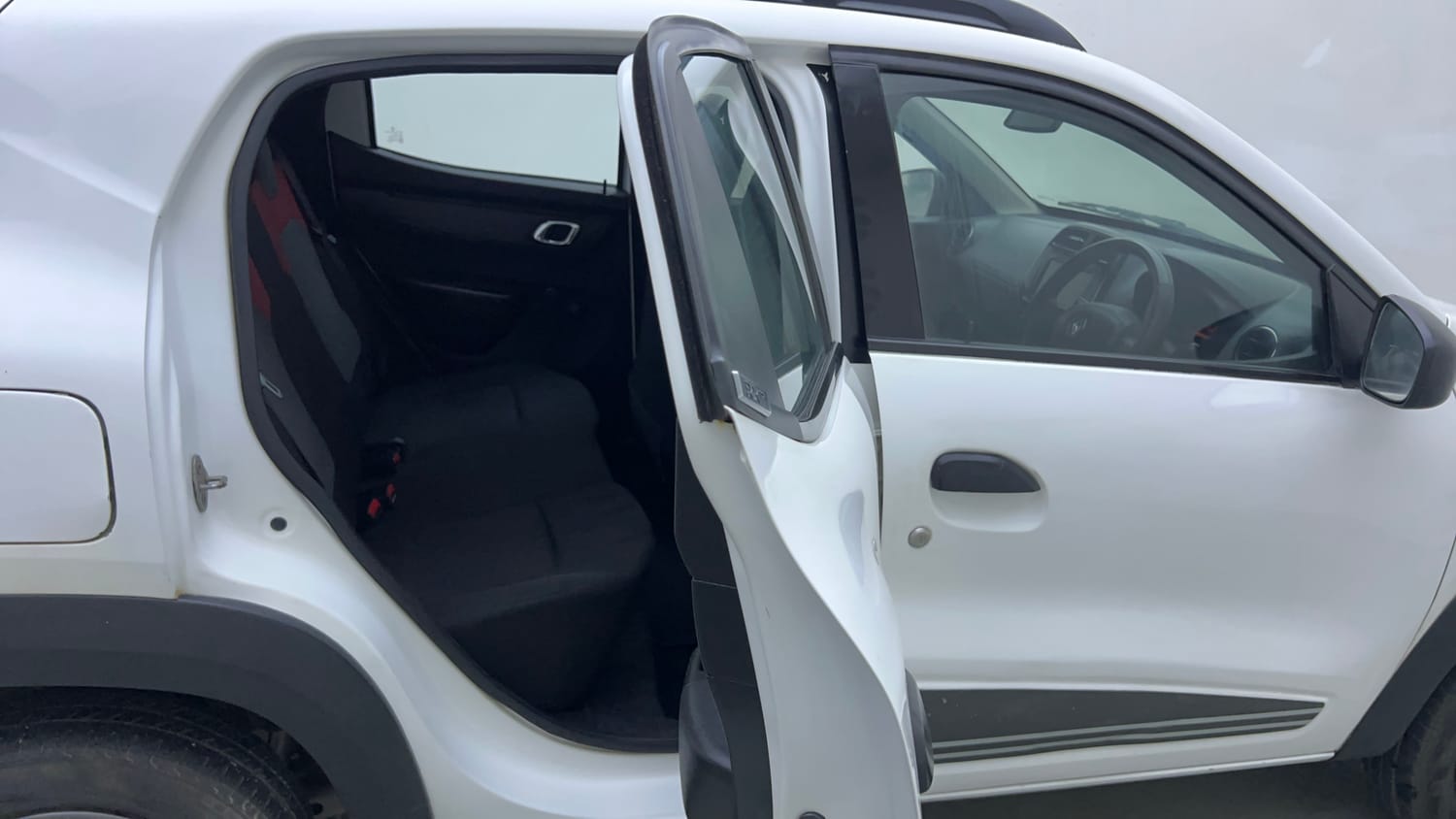 Used 2019 Renault Kwid 1.0 RXT AMT Opt Petrol Automatic interior RIGHT SIDE REAR DOOR CABIN VIEW