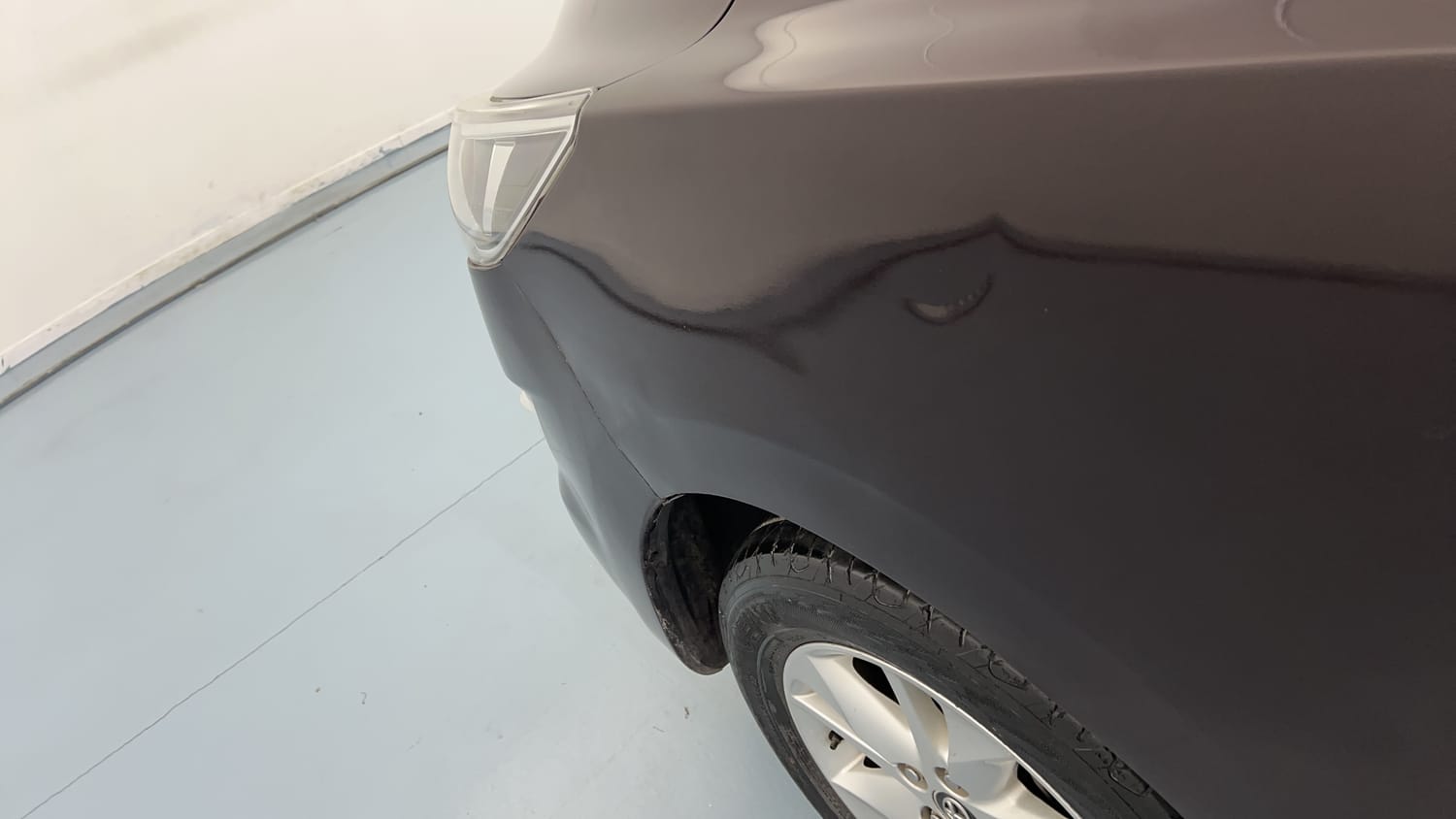 Used 2017 Toyota Innova Crysta 2.4 GX 7 STR Diesel Manual dents MINOR DENT