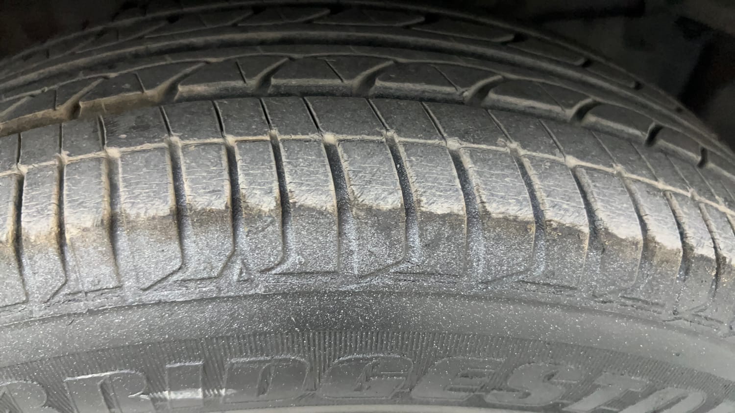 Used 2015 Honda Jazz S AT Petrol Automatic tyres RIGHT FRONT TYRE TREAD VIEW