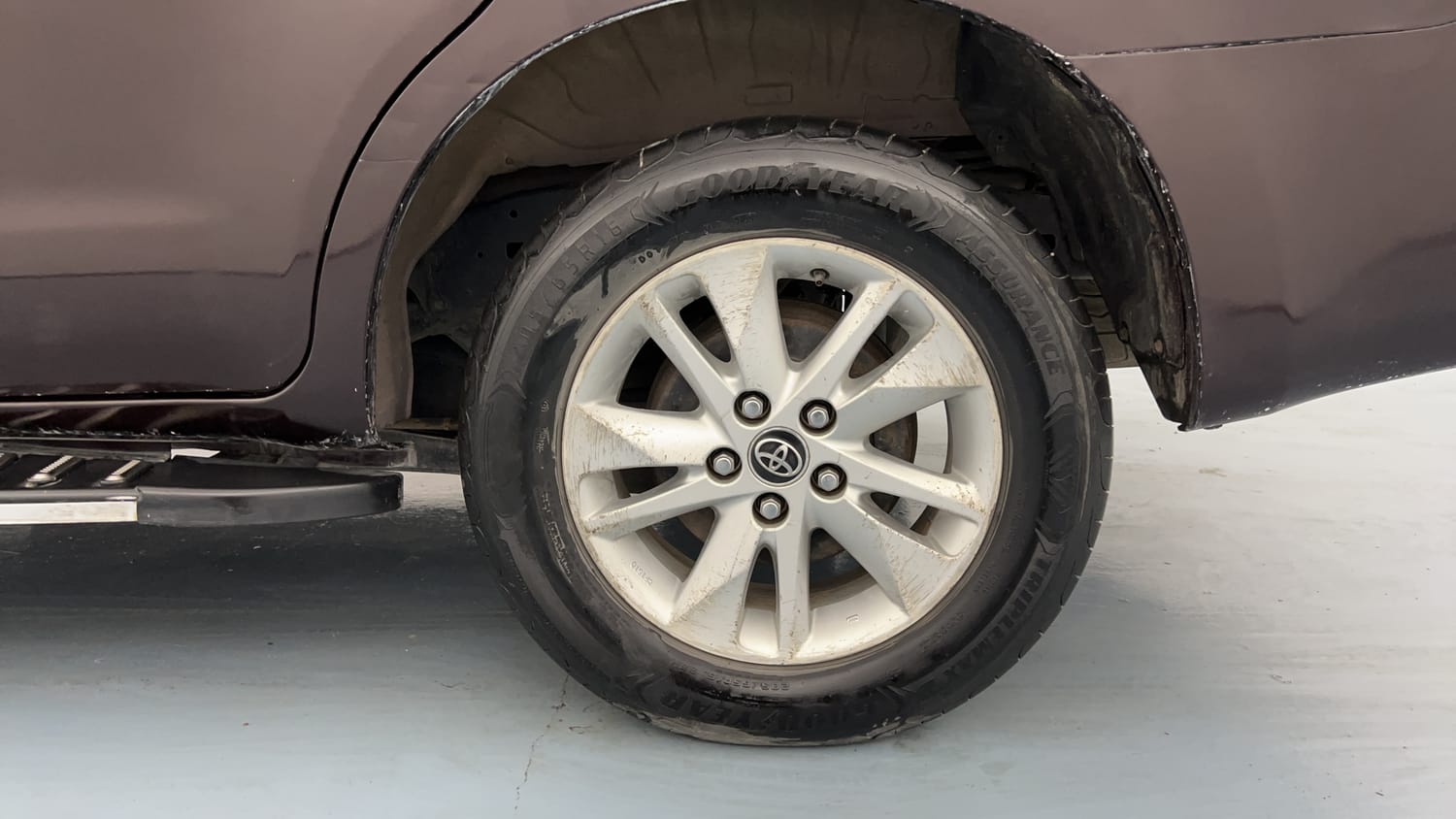 Used 2017 Toyota Innova Crysta 2.4 GX 7 STR Diesel Manual tyres LEFT REAR TYRE RIM VIEW