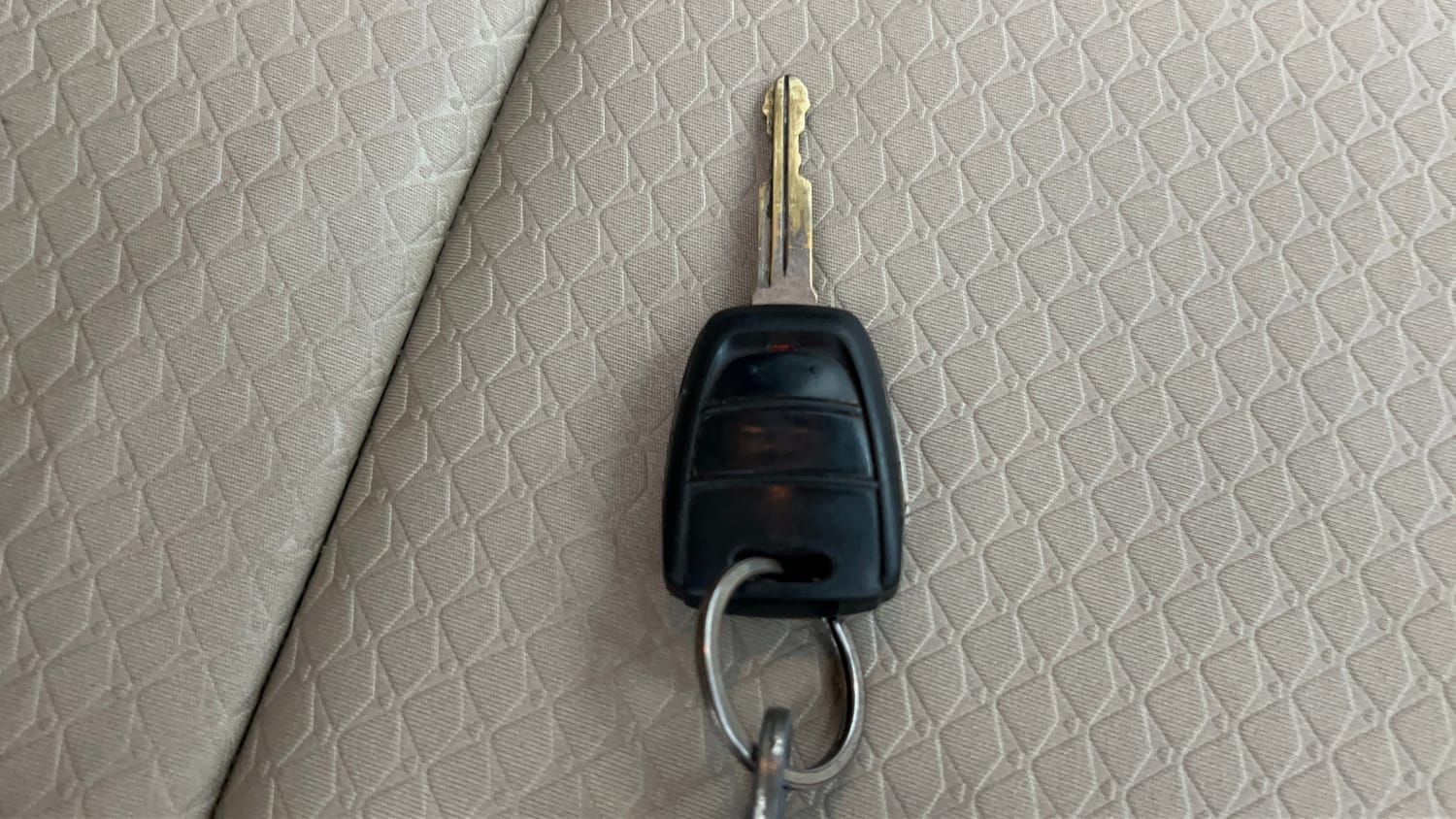 Used 2022 Hyundai Santro Sportz Petrol Manual extra CAR KEY VIEW