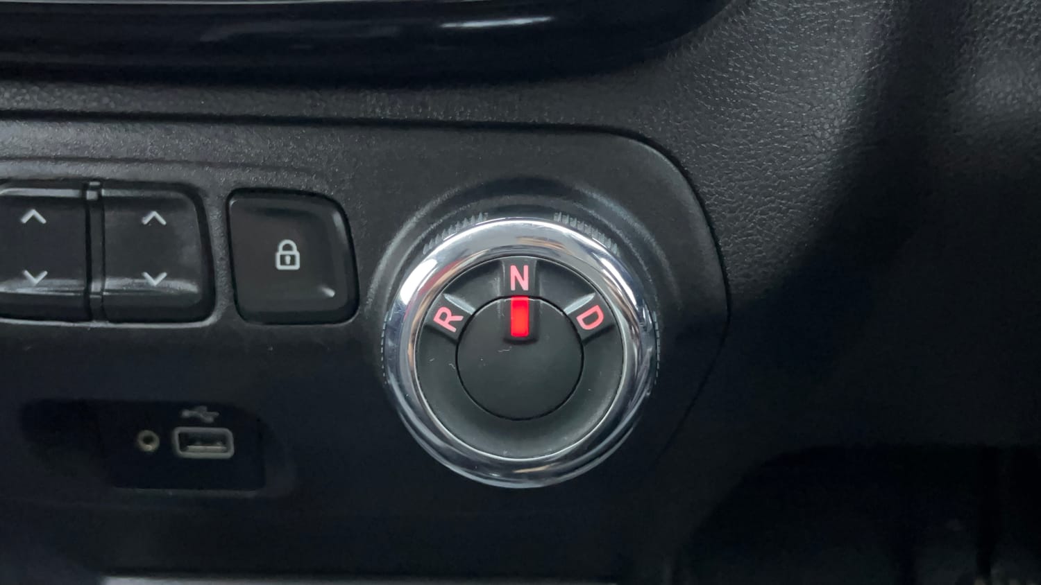 Used 2019 Renault Kwid 1.0 RXT AMT Opt Petrol Automatic interior GEAR  KNOB VIEW