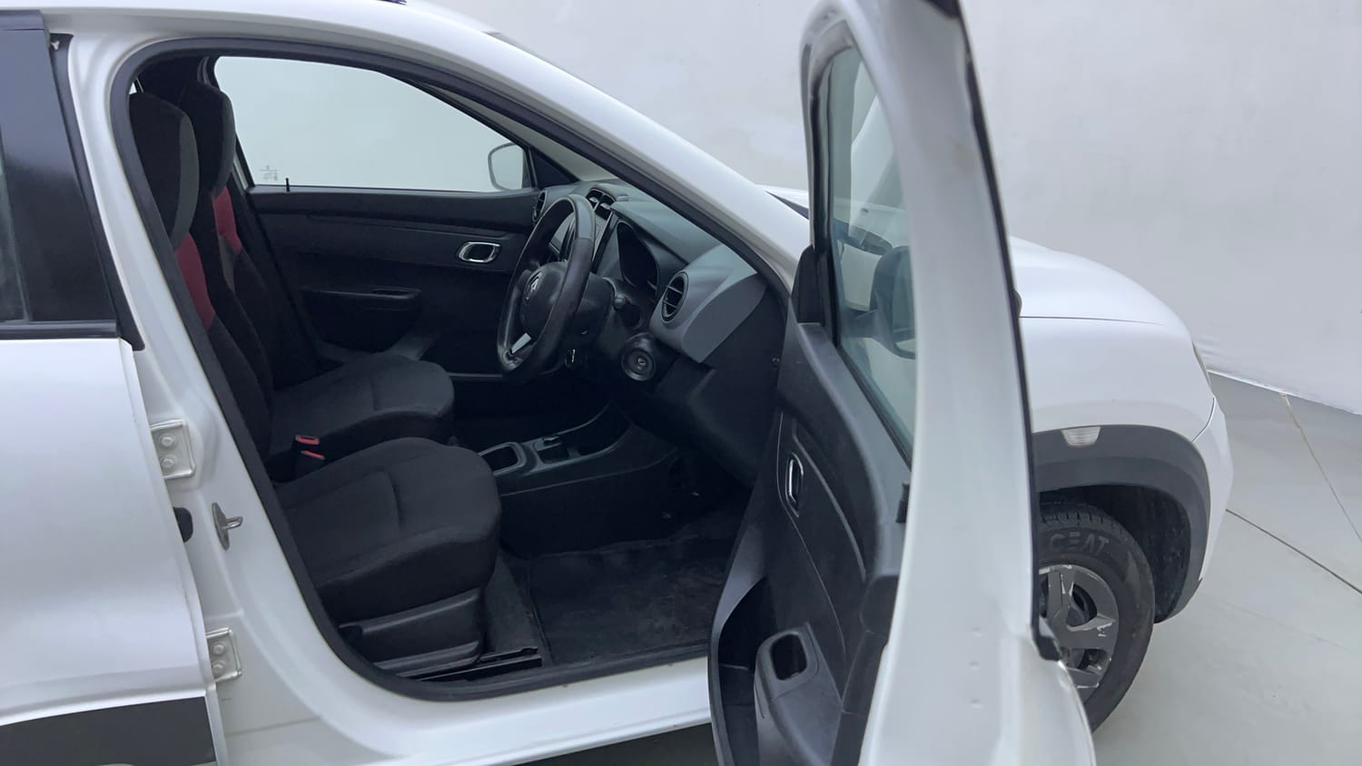 Used 2019 Renault Kwid 1.0 RXT AMT Opt Petrol Automatic interior RIGHT SIDE FRONT DOOR CABIN VIEW
