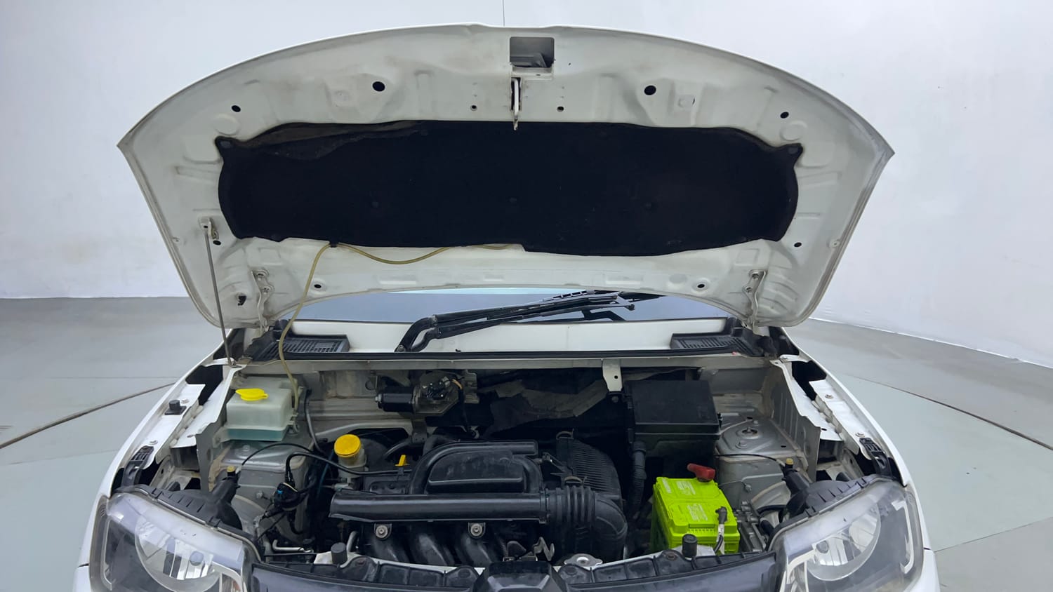 Used 2019 Renault Kwid 1.0 RXT AMT Opt Petrol Automatic engine ENGINE & BONNET OPEN FRONT VIEW