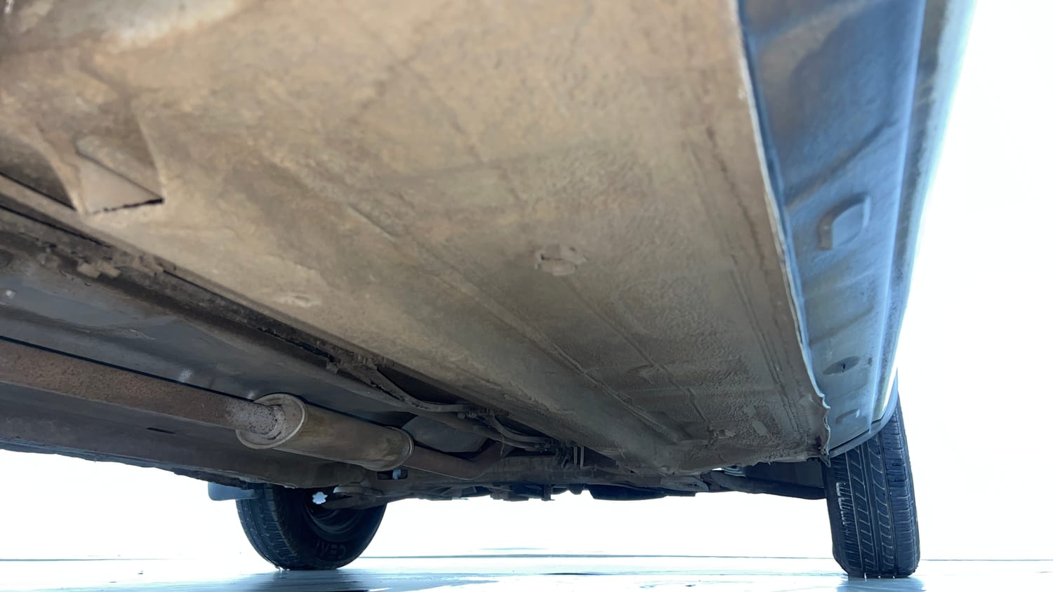 Used 2019 Renault Kwid 1.0 RXT AMT Opt Petrol Automatic extra REAR RIGHT UNDERBODY VIEW