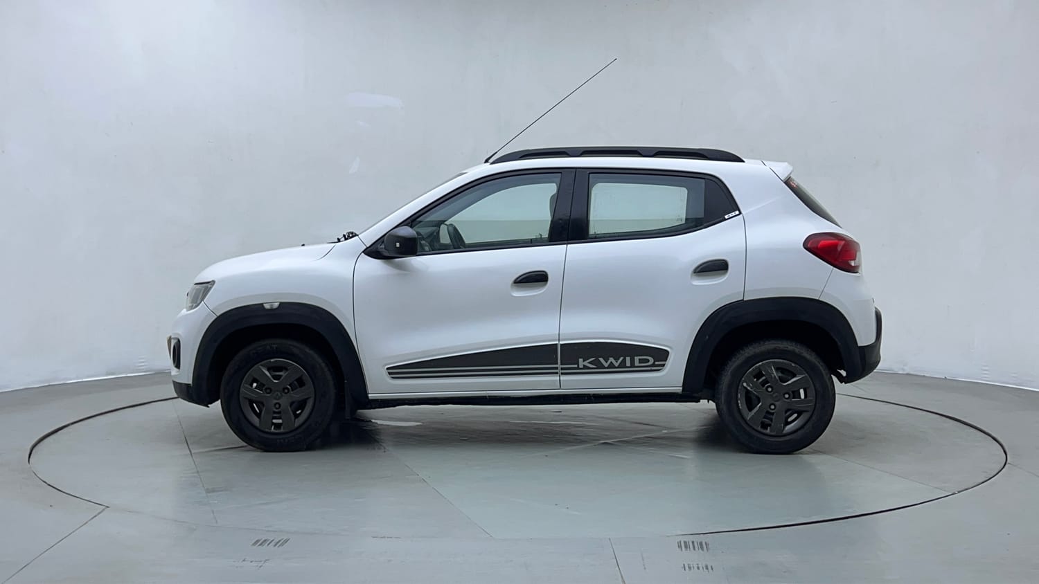Used 2019 Renault Kwid 1.0 RXT AMT Opt Petrol Automatic exterior LEFT SIDE VIEW