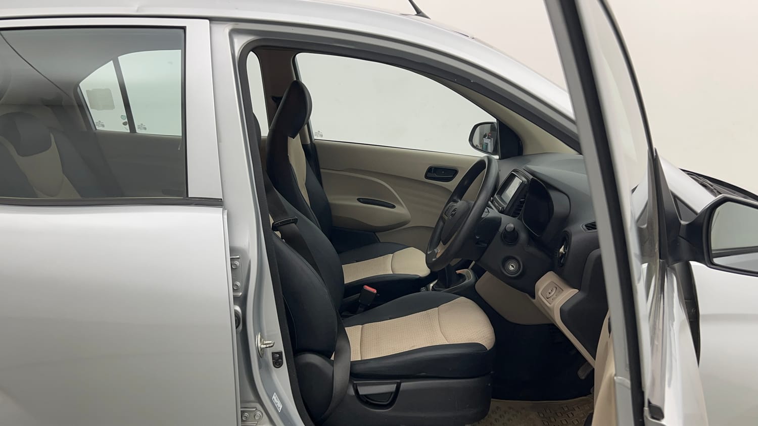 Used 2022 Hyundai Santro Sportz Petrol Manual interior RIGHT SIDE FRONT DOOR CABIN VIEW