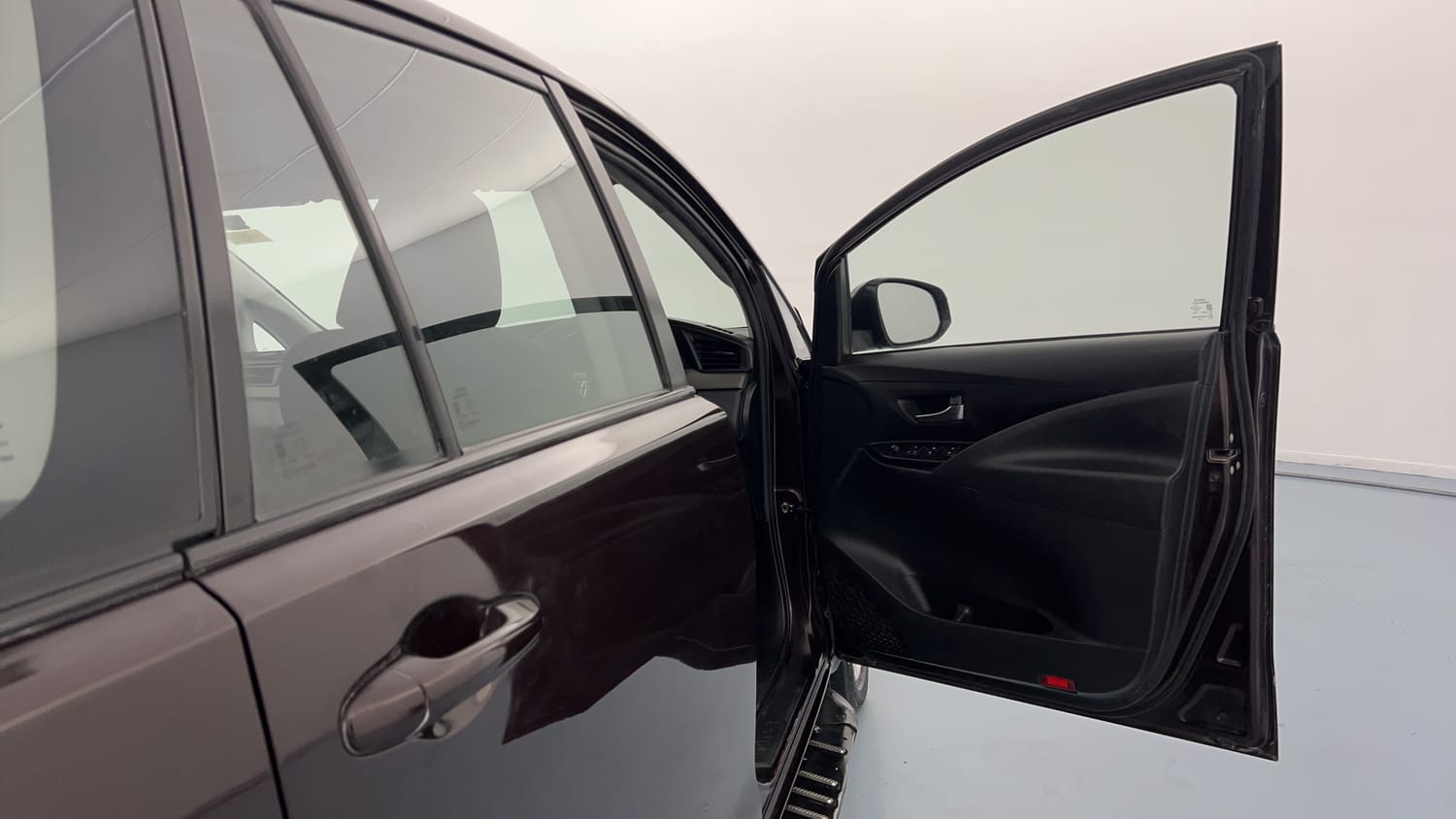 Used 2017 Toyota Innova Crysta 2.4 GX 7 STR Diesel Manual interior RIGHT FRONT DOOR OPEN VIEW