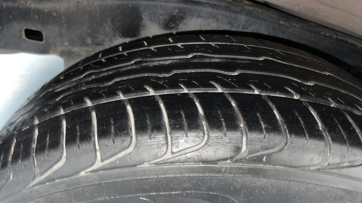 Used 2017 Toyota Innova Crysta 2.4 GX 7 STR Diesel Manual tyres RIGHT REAR TYRE TREAD VIEW