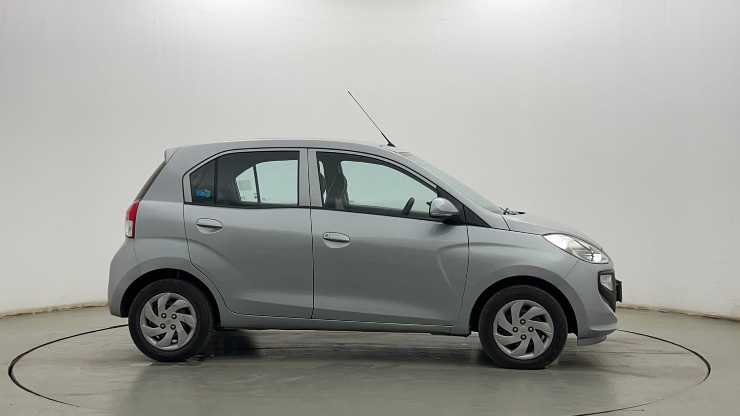 Used 2022 Hyundai Santro Sportz Petrol Manual exterior RIGHT SIDE VIEW