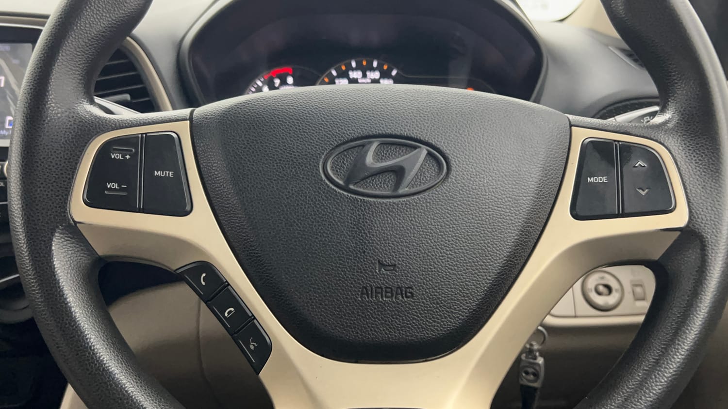 Used 2022 Hyundai Santro Sportz Petrol Manual top_features Steering mounted controls
