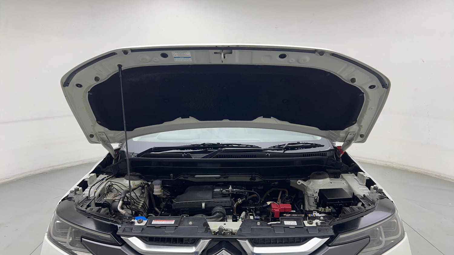 Used 2022 Maruti Suzuki Brezza ZXi Plus AT Petrol Automatic engine ENGINE & BONNET OPEN FRONT VIEW