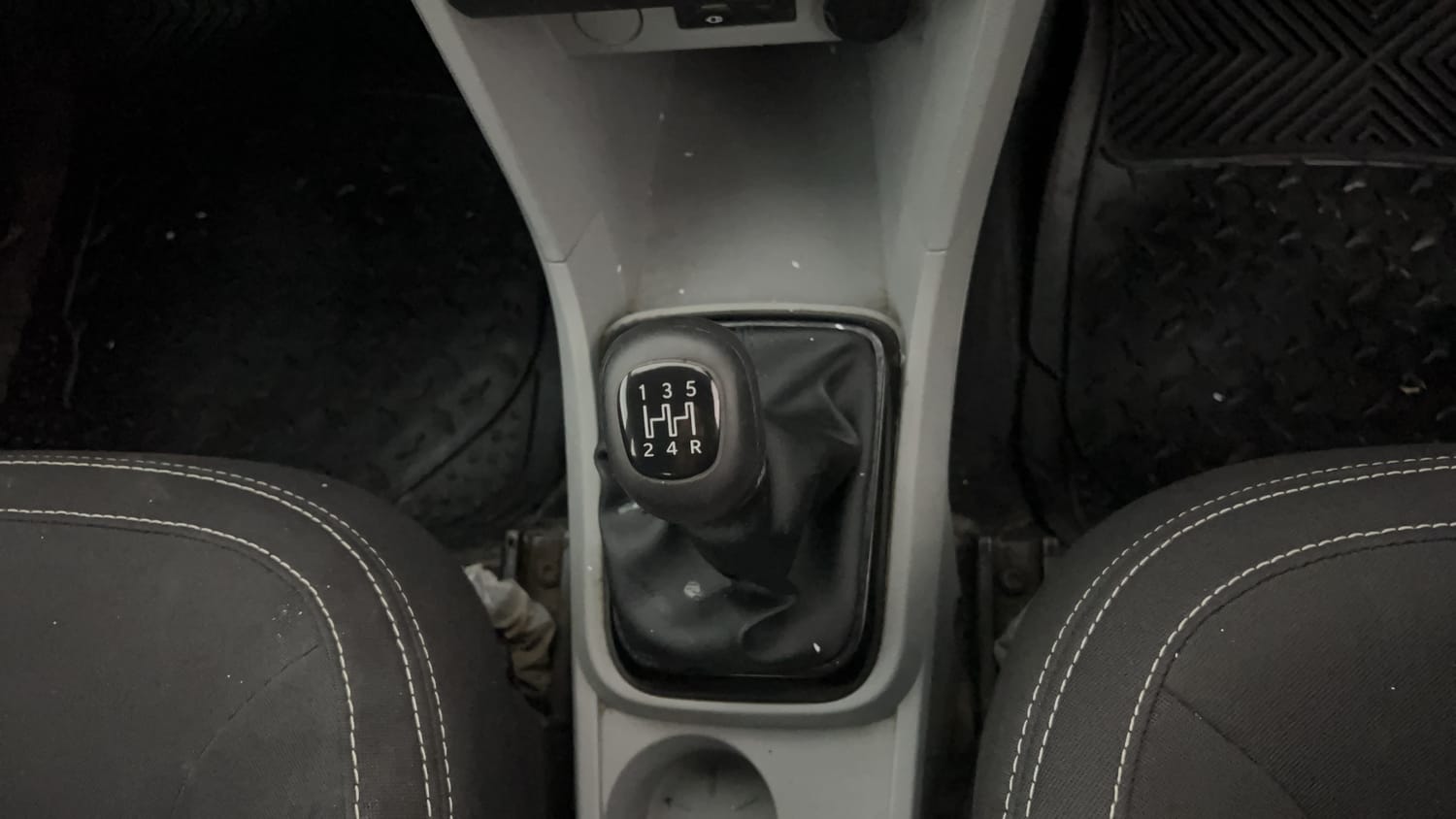 Used 2020 Tata Tiago XZ Plus Dual Tone Petrol Manual interior GEAR  KNOB VIEW