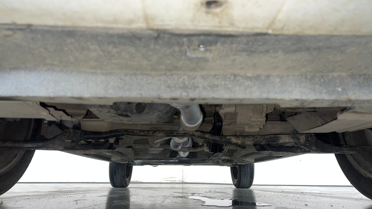 Used 2020 Tata Tiago XZ Plus Dual Tone Petrol Manual extra FRONT LEFT UNDERBODY VIEW