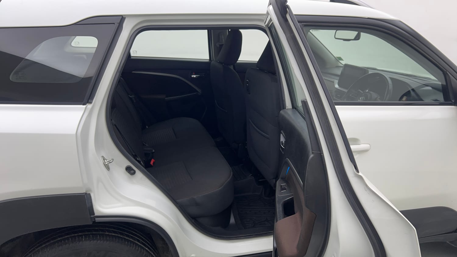 Used 2022 Maruti Suzuki Brezza ZXi Plus AT Petrol Automatic interior RIGHT SIDE REAR DOOR CABIN VIEW