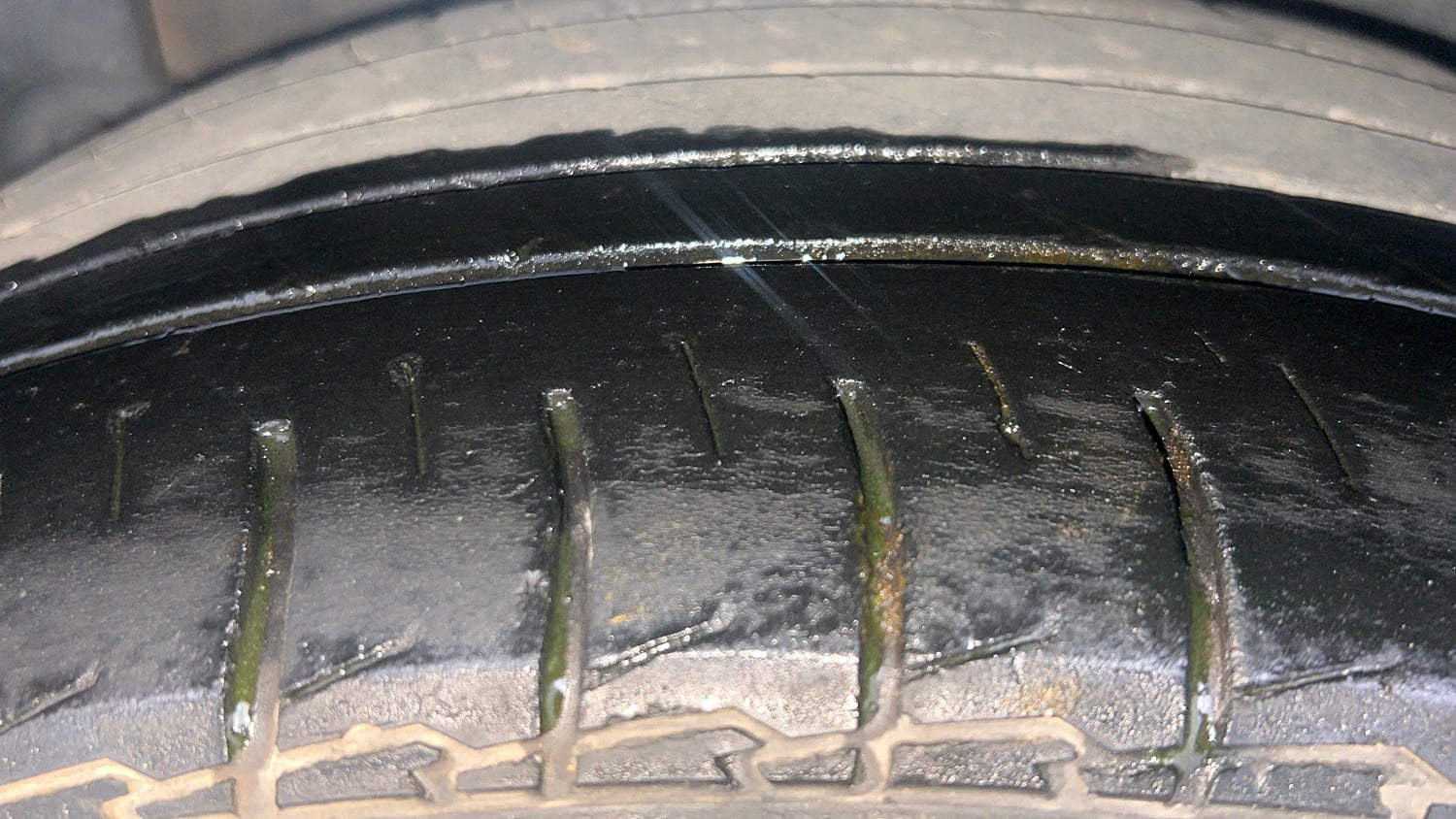 Used 2022 Kia Seltos X Line 1.5 Diesel AT Diesel Automatic tyres RIGHT REAR TYRE TREAD VIEW
