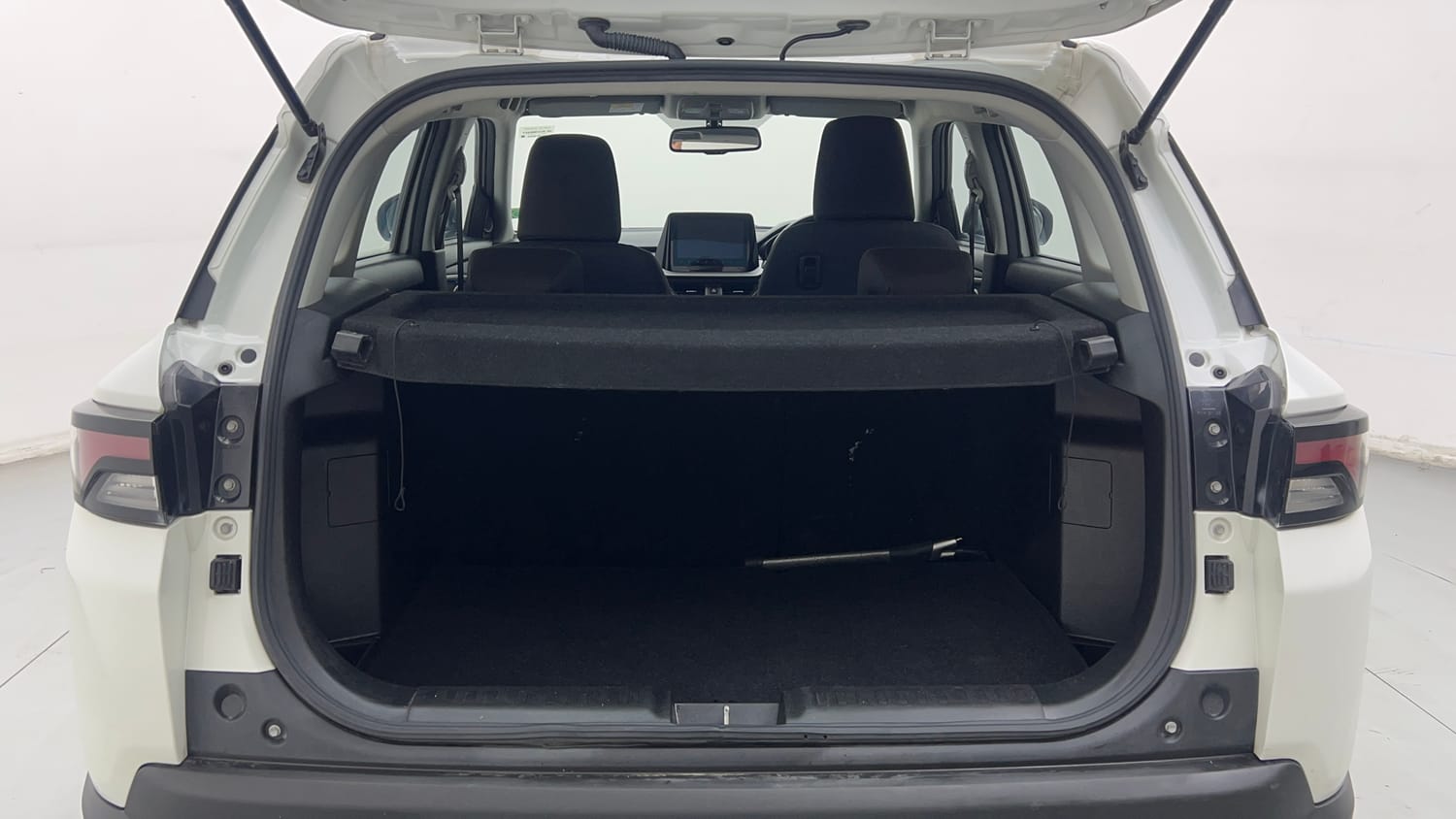 Used 2022 Maruti Suzuki Brezza ZXi Plus AT Petrol Automatic interior DICKY INSIDE VIEW