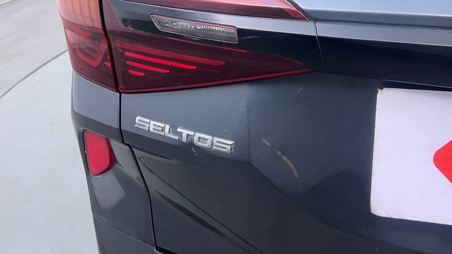 Used 2022 Kia Seltos X Line 1.5 Diesel AT Diesel Automatic dents MINOR DENT