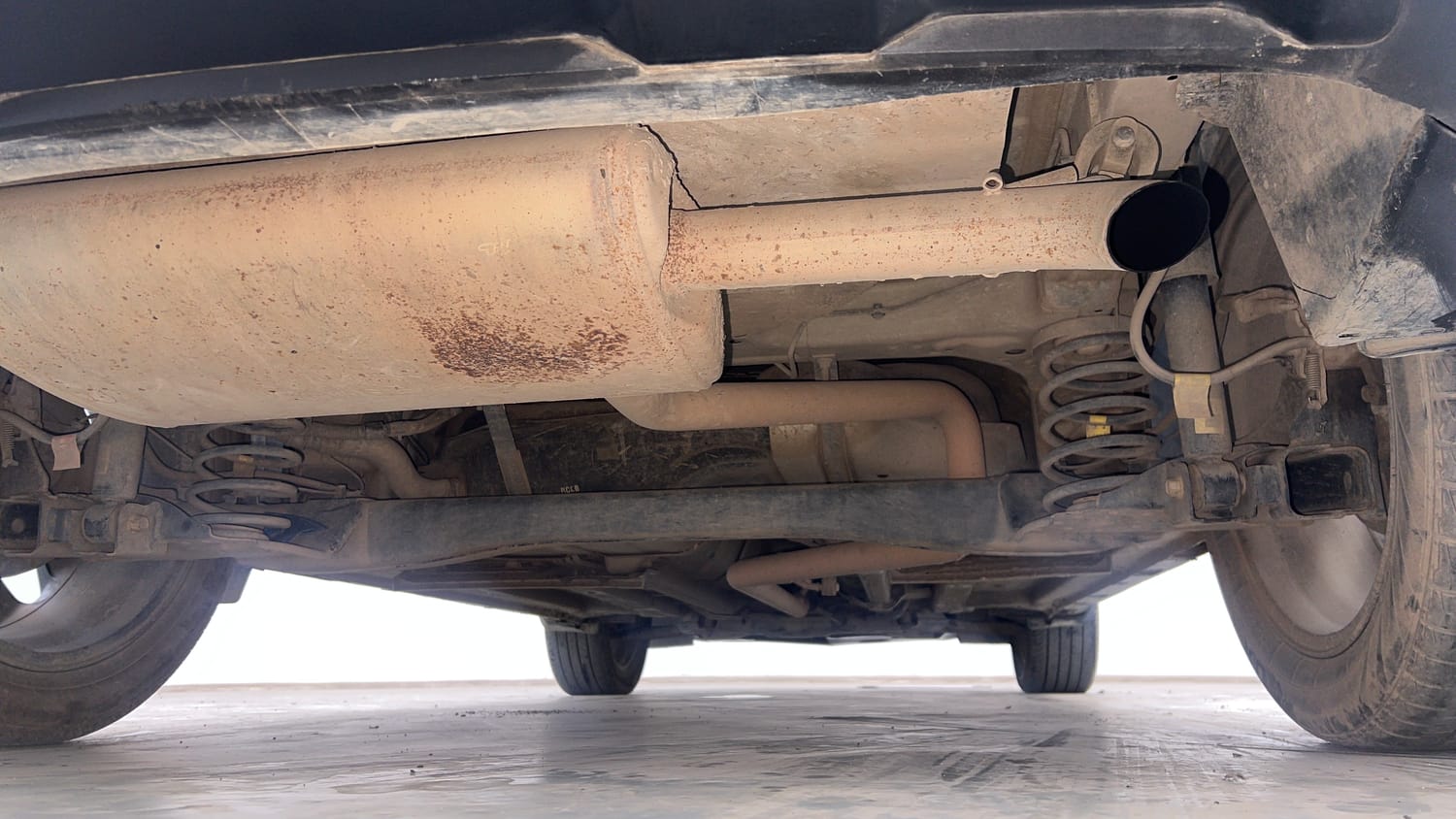 Used 2022 Kia Seltos X Line 1.5 Diesel AT Diesel Automatic extra REAR UNDERBODY VIEW (TAKEN FROM REAR)