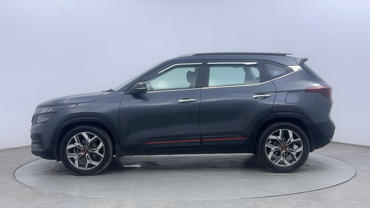 Used 2022 Kia Seltos X Line 1.5 Diesel AT Diesel Automatic exterior LEFT SIDE VIEW
