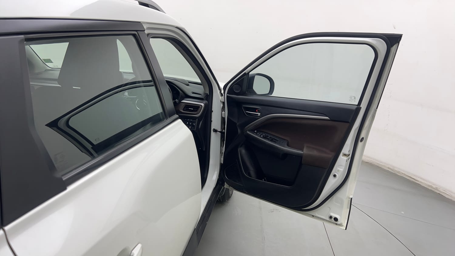 Used 2022 Maruti Suzuki Brezza ZXi Plus AT Petrol Automatic interior RIGHT FRONT DOOR OPEN VIEW