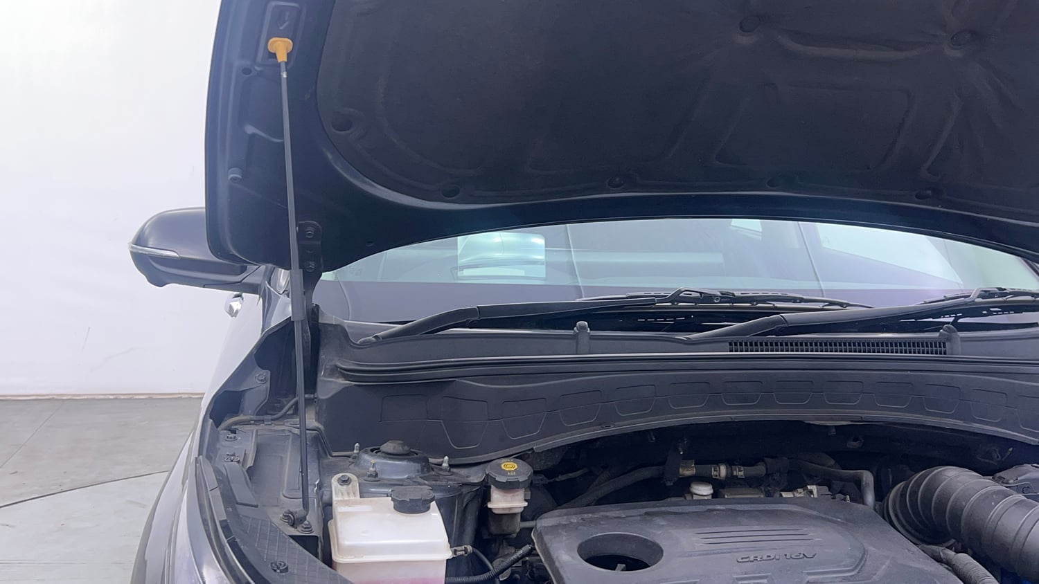 Used 2022 Kia Seltos X Line 1.5 Diesel AT Diesel Automatic engine ENGINE RIGHT SIDE HINGE & APRON VIEW