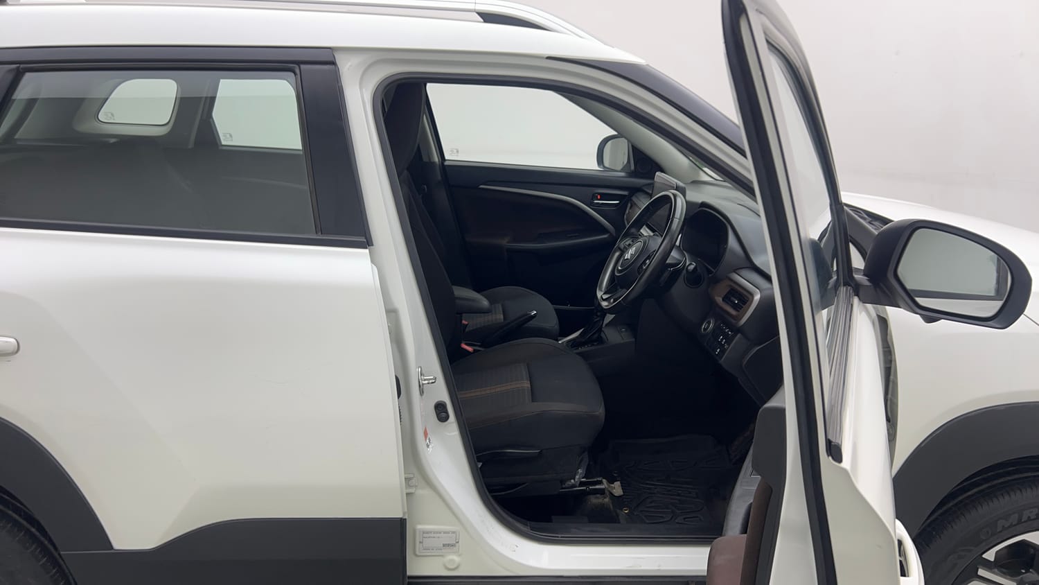 Used 2022 Maruti Suzuki Brezza ZXi Plus AT Petrol Automatic interior RIGHT SIDE FRONT DOOR CABIN VIEW