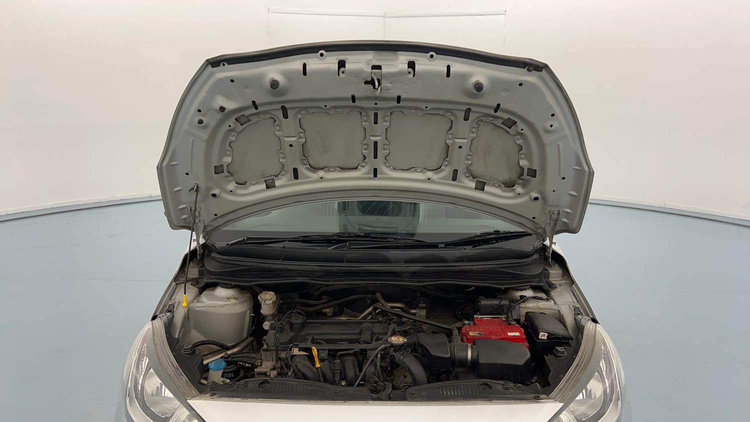 Used 2014 Hyundai i20 Sportz 1.2 Petrol Manual engine ENGINE & BONNET OPEN FRONT VIEW