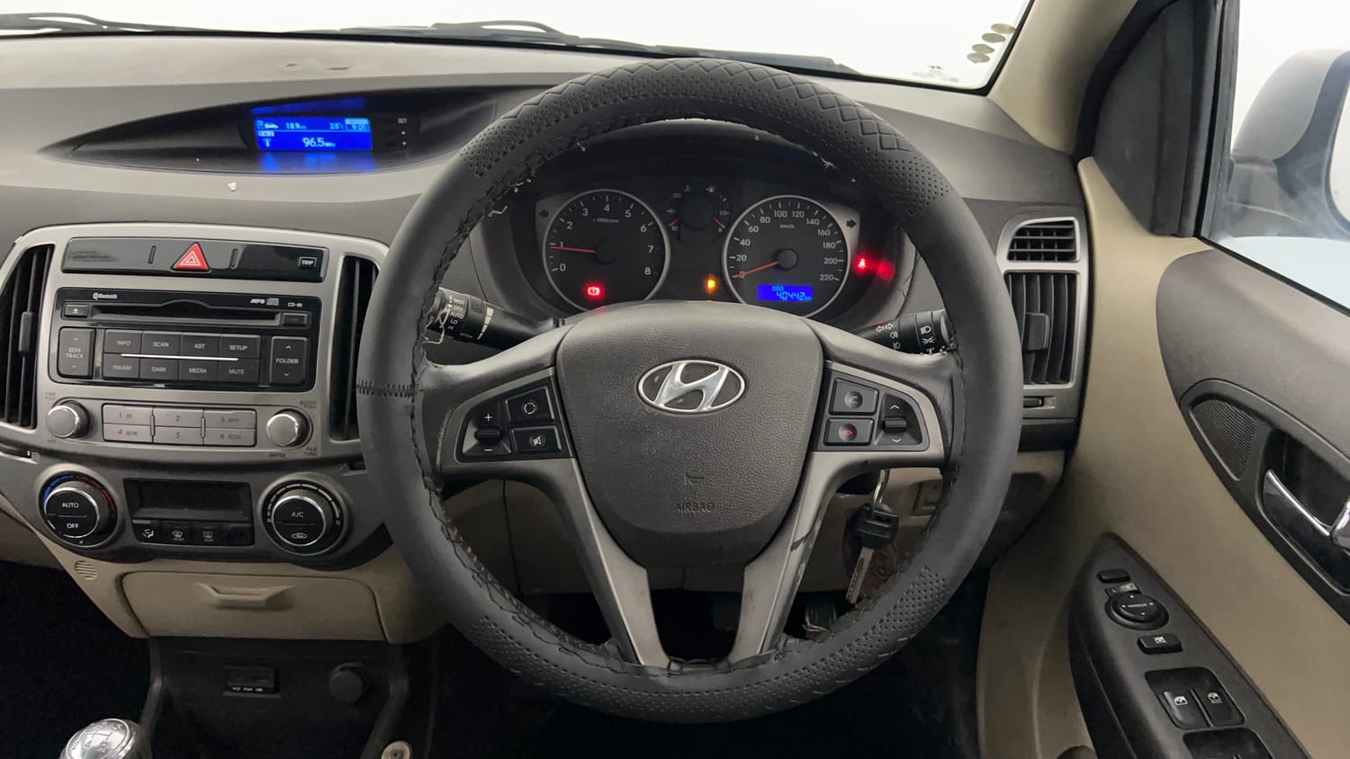Used 2014 Hyundai i20 Sportz 1.2 Petrol Manual interior STEERING VIEW
