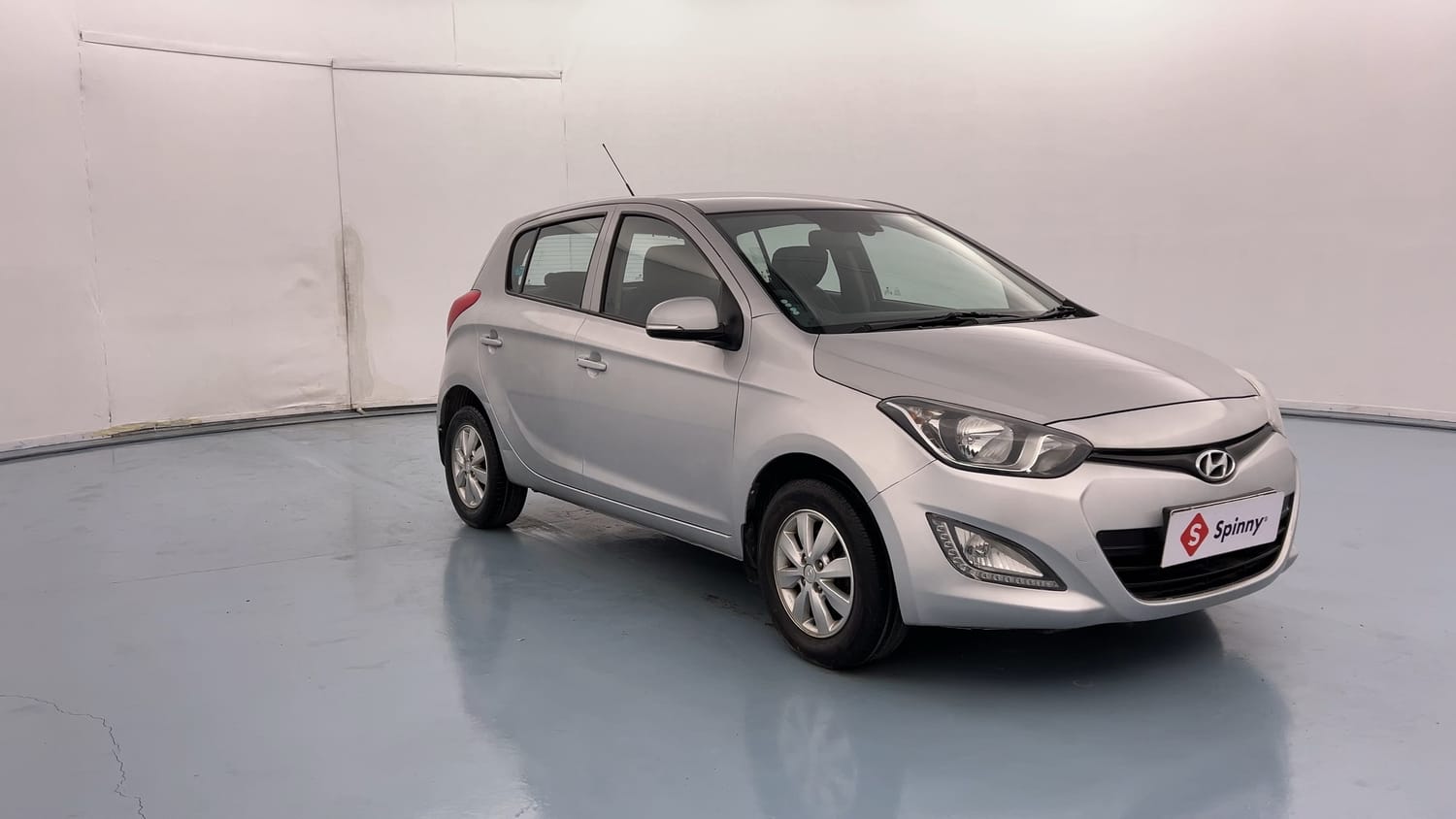 Used 2014 Hyundai i20 Sportz 1.2 Petrol Manual exterior RIGHT FRONT CORNER VIEW