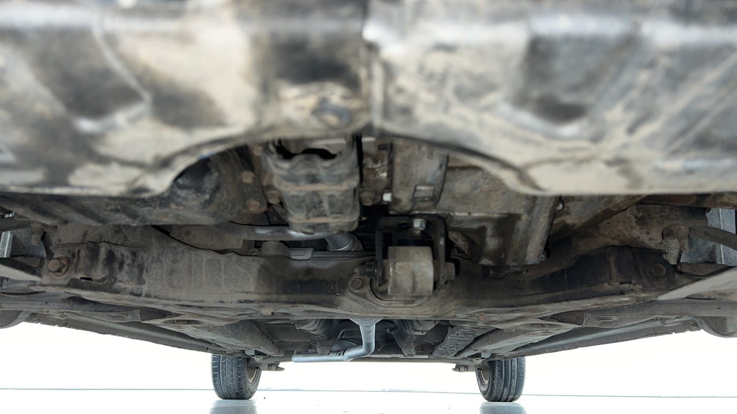 Used 2014 Hyundai i20 Sportz 1.2 Petrol Manual extra FRONT LEFT UNDERBODY VIEW