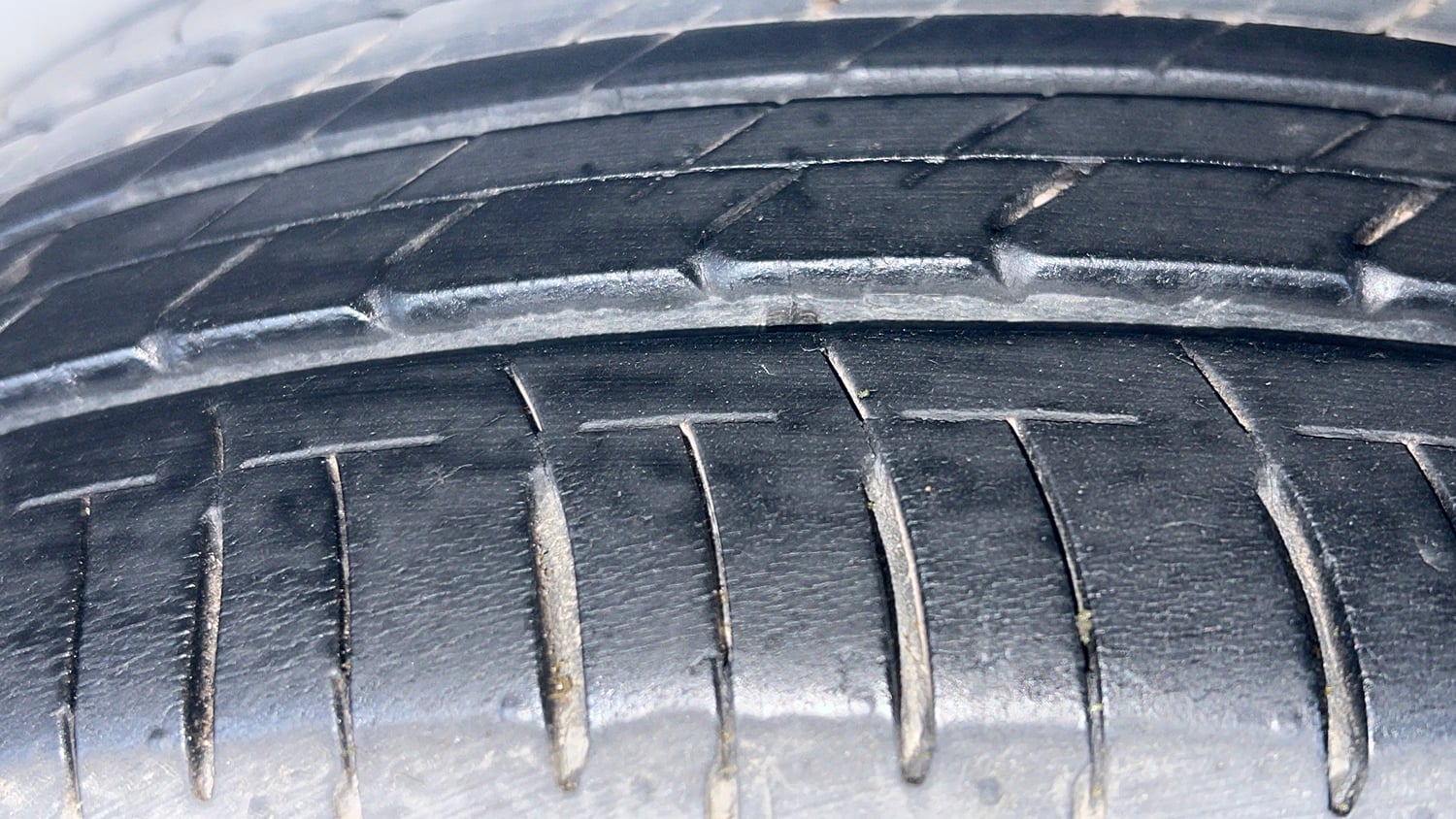 Used 2023 Honda City ZX Petrol MT Petrol Manual tyres LEFT REAR TYRE TREAD VIEW