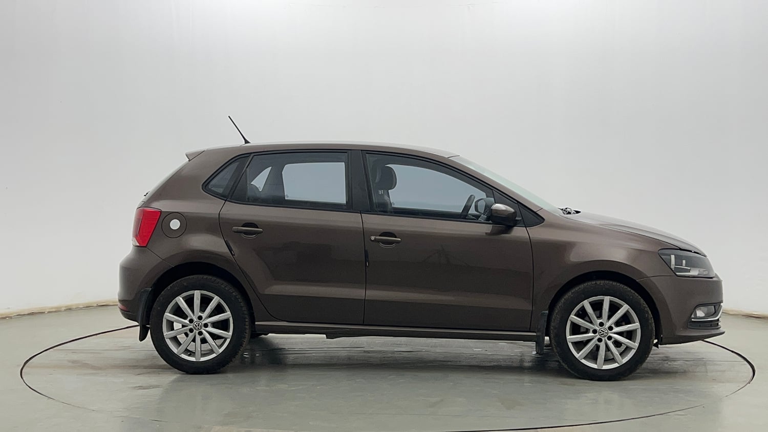 Used 2019 Volkswagen Polo Highline Plus 1.5 (D) 16 Alloy Diesel Manual exterior RIGHT SIDE VIEW
