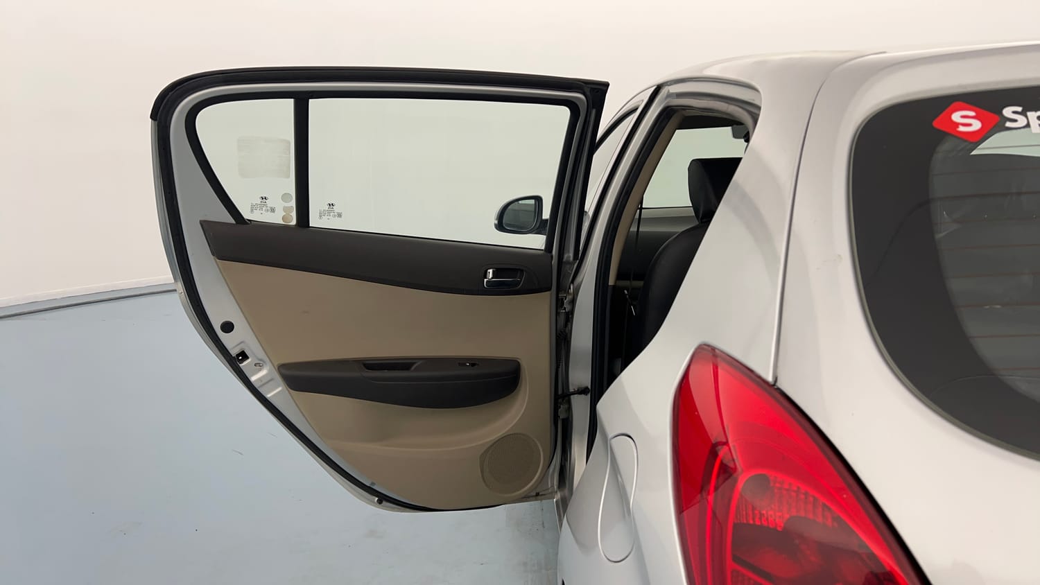 Used 2014 Hyundai i20 Sportz 1.2 Petrol Manual interior LEFT REAR DOOR OPEN VIEW