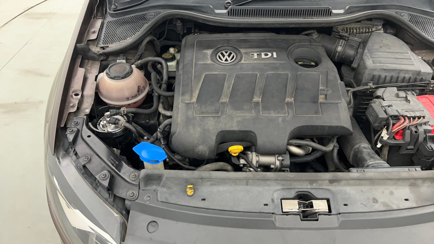 Used 2019 Volkswagen Polo Highline Plus 1.5 (D) 16 Alloy Diesel Manual engine ENGINE RIGHT SIDE VIEW