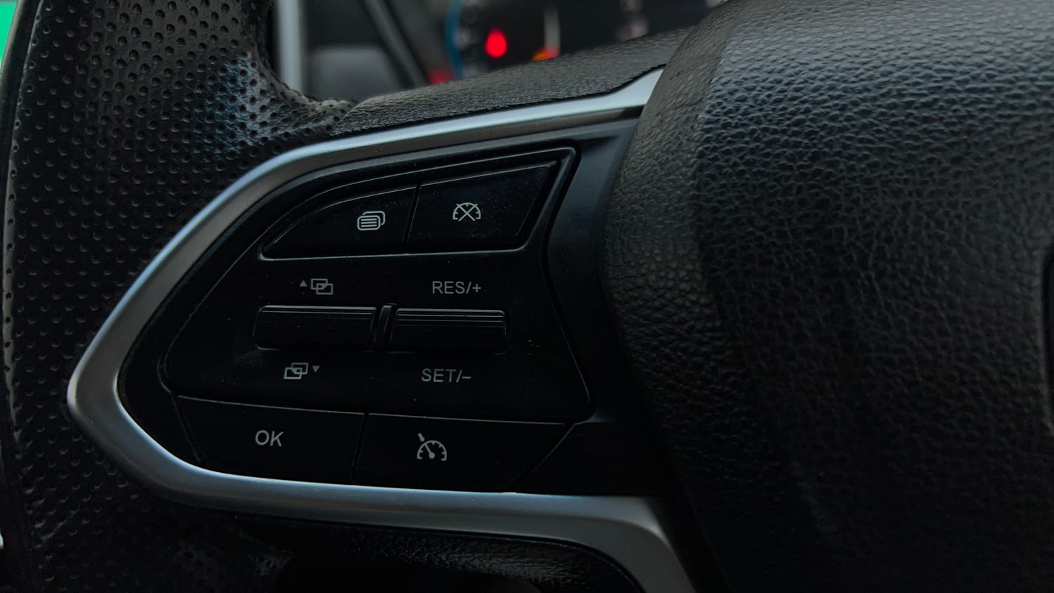 Used 2020 MG Motors Hector Sharp 1.5 DCT Petrol Petrol Automatic top_features Cruise control