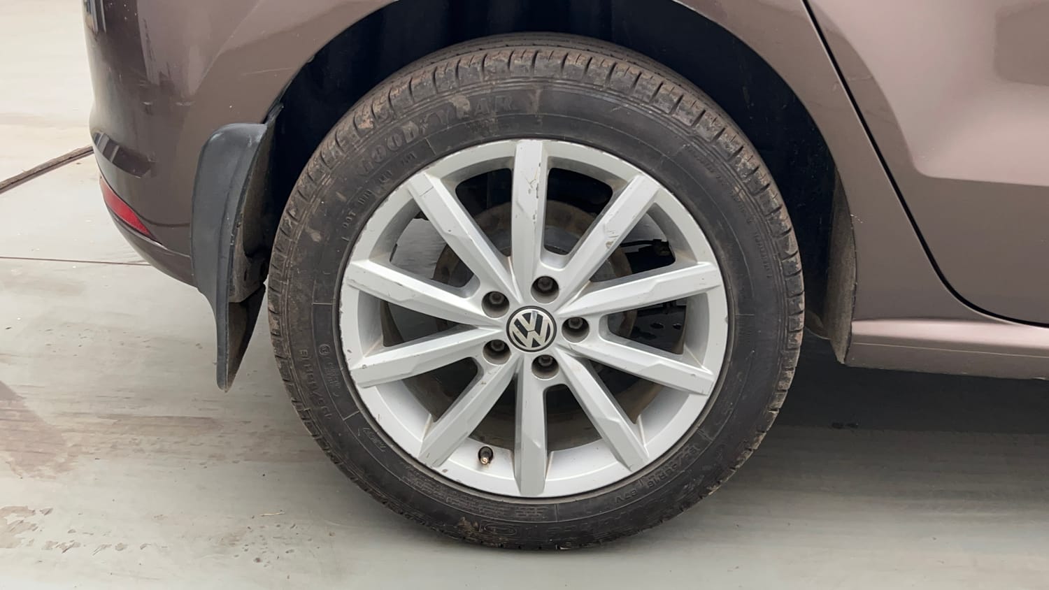 Used 2019 Volkswagen Polo Highline Plus 1.5 (D) 16 Alloy Diesel Manual tyres RIGHT REAR TYRE RIM VIEW