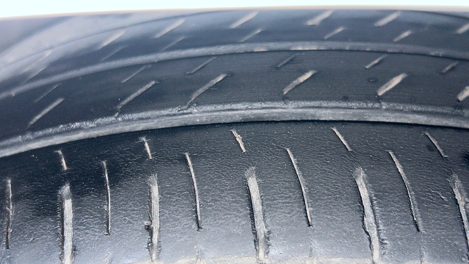 Used 2023 Honda City ZX Petrol MT Petrol Manual tyres RIGHT FRONT TYRE TREAD VIEW