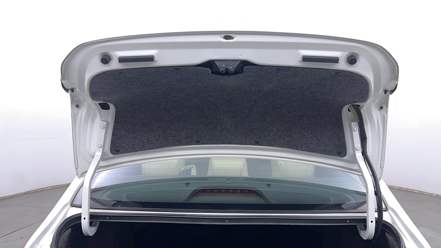 Used 2023 Honda City ZX Petrol MT Petrol Manual interior DICKY DOOR OPEN VIEW