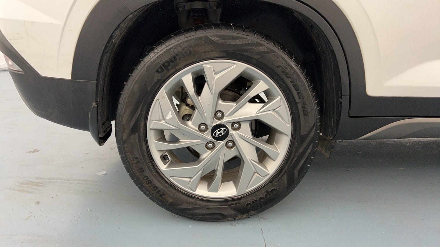 Used 2022 Hyundai Creta SX 1.5 Petrol Petrol Manual tyres RIGHT REAR TYRE RIM VIEW