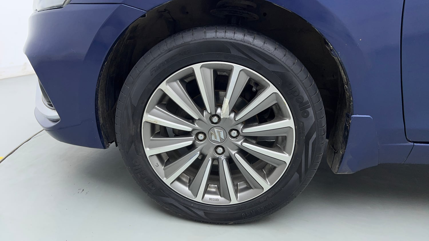 Used 2021 Maruti Suzuki Ciaz Alpha Hybrid 1.5 Petrol Manual tyres LEFT FRONT TYRE RIM VIEW