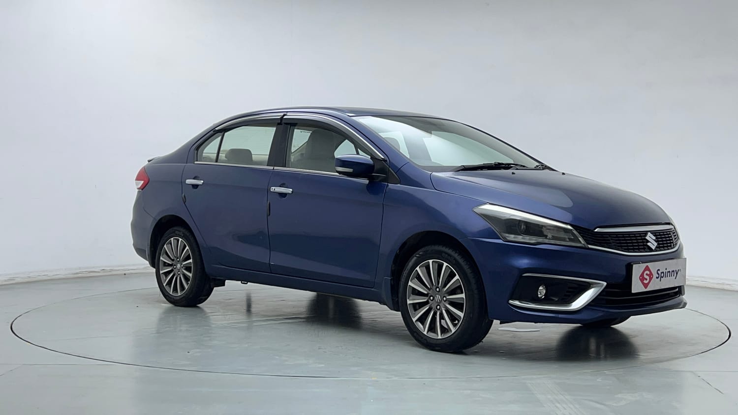 Used 2021 Maruti Suzuki Ciaz Alpha Hybrid 1.5 Petrol Manual exterior RIGHT FRONT CORNER VIEW
