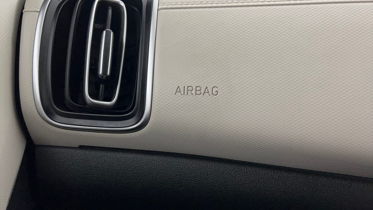 Used 2022 Hyundai Creta SX 1.5 Petrol Petrol Manual top_features Airbags