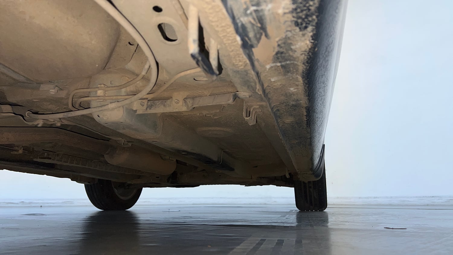 Used 2021 Maruti Suzuki Ciaz Alpha Hybrid 1.5 Petrol Manual extra REAR RIGHT UNDERBODY VIEW