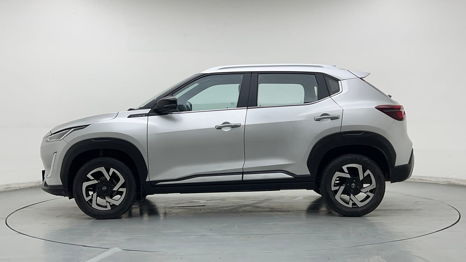 Used 2023 Nissan Magnite XV Premium Petrol Manual exterior LEFT SIDE VIEW