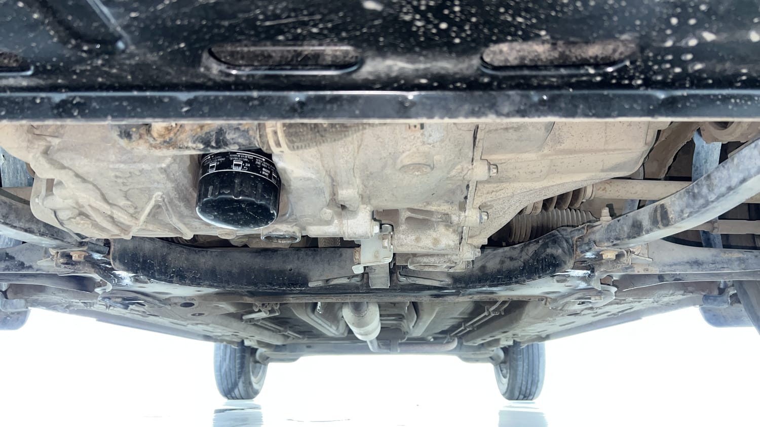 Used 2023 Nissan Magnite XV Premium Petrol Manual extra FRONT LEFT UNDERBODY VIEW