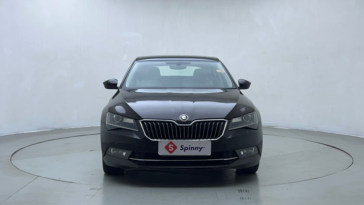 Used 2016 Skoda Superb L&K TDI AT Diesel Automatic exterior FRONT VIEW