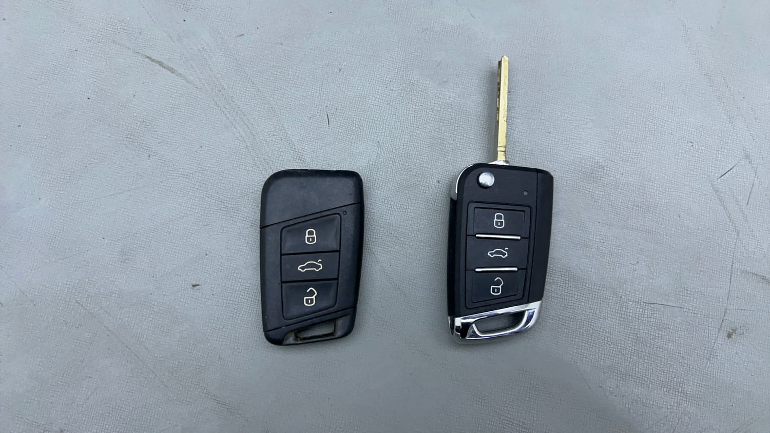 Used 2016 Skoda Superb L&K TDI AT Diesel Automatic extra CAR KEY VIEW
