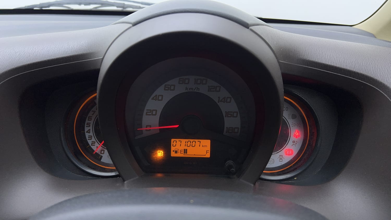 Used 2013 Honda Brio VX MT Petrol Manual interior CLUSTERMETER VIEW