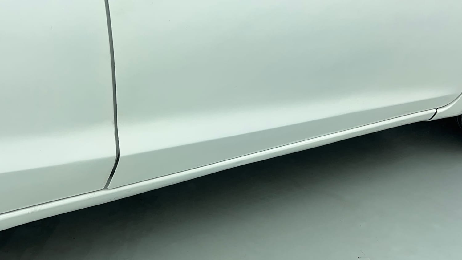 Used 2013 Honda Brio VX MT Petrol Manual dents MINOR DENT